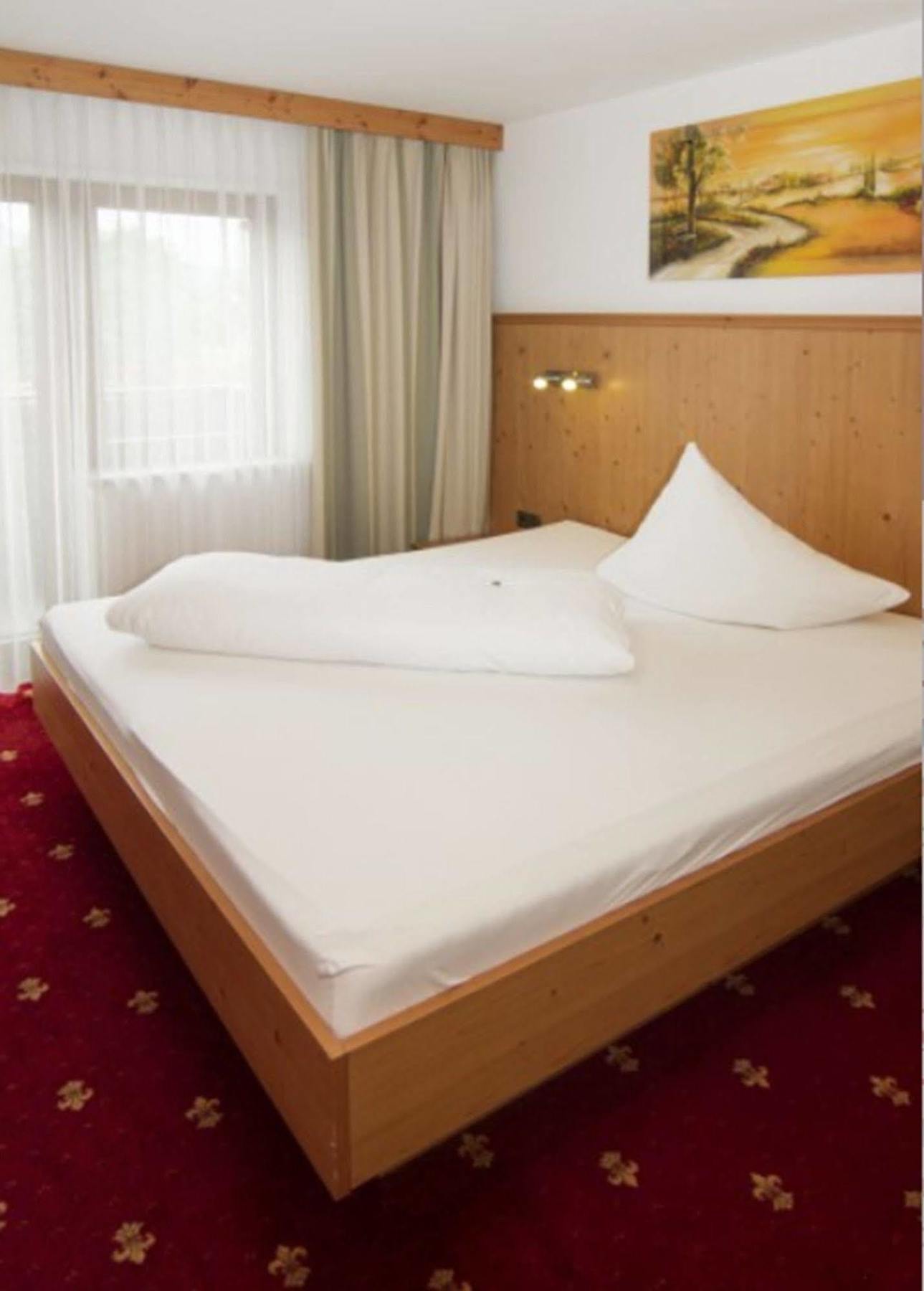 Hotel Neuwirt มีมิง ภายนอก รูปภาพ